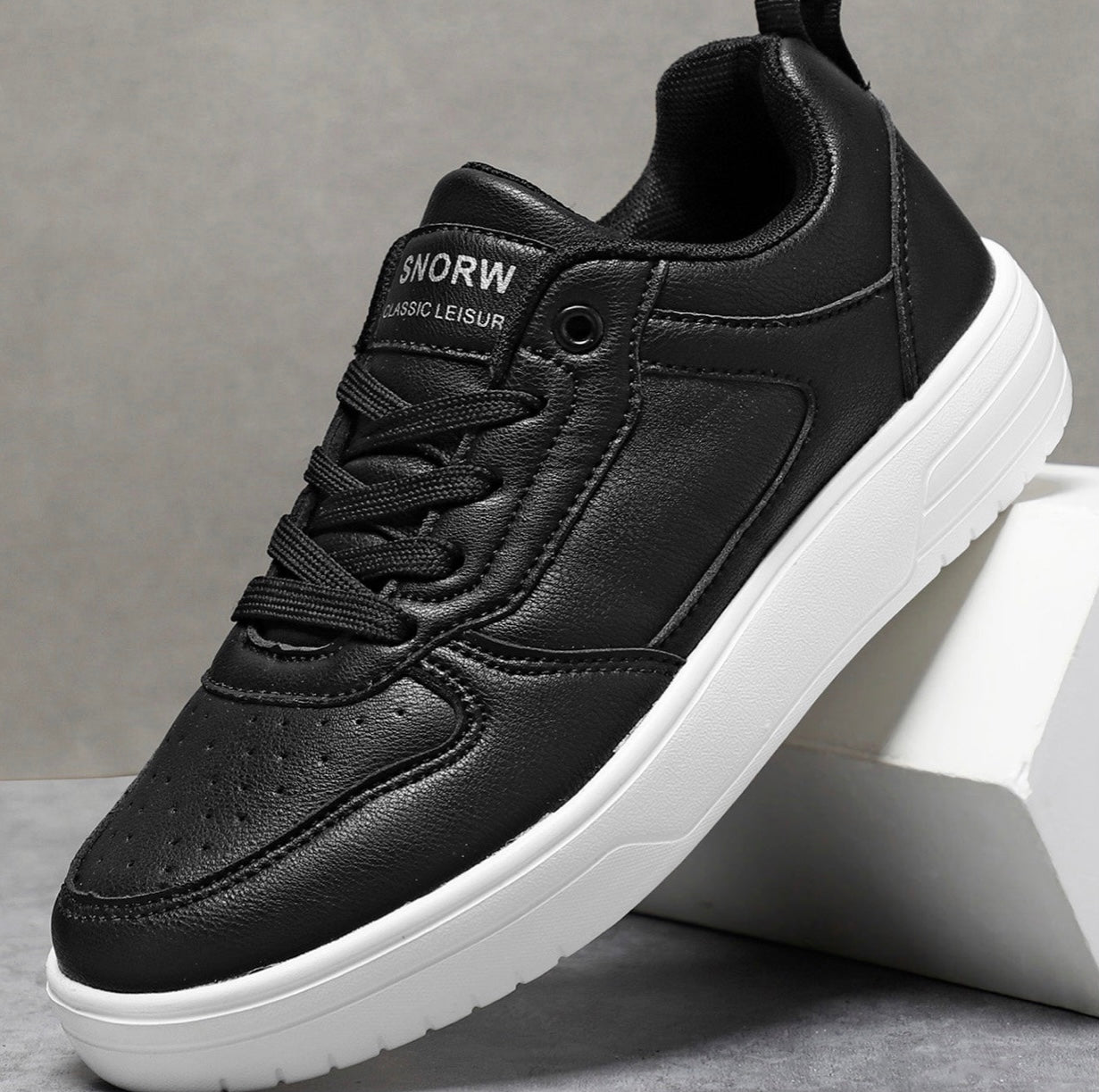 Aron Sneakers