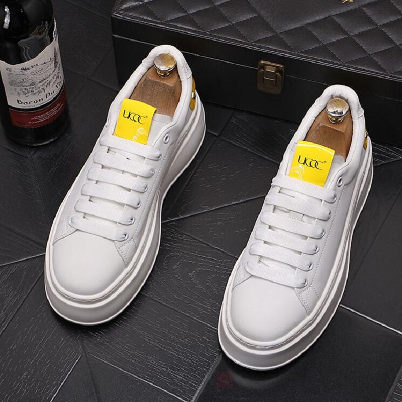Vegas Sneakers