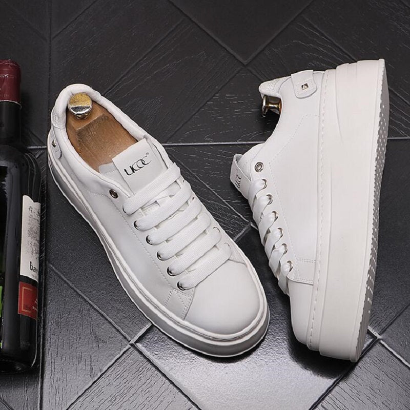 Vegas Sneakers