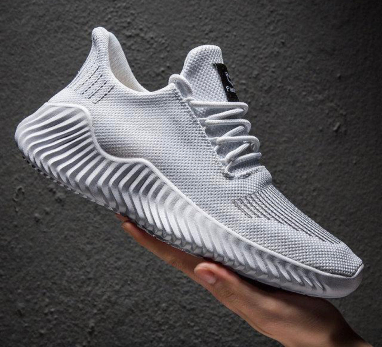 Men Breathable Trendy Casual Sneakers
