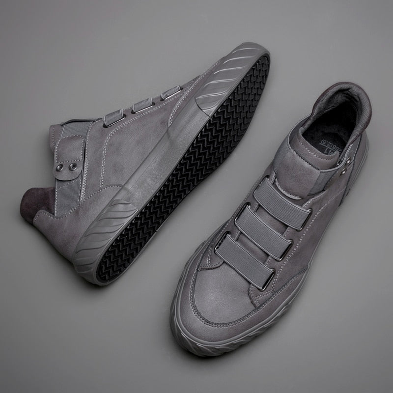 Tak Sneakers