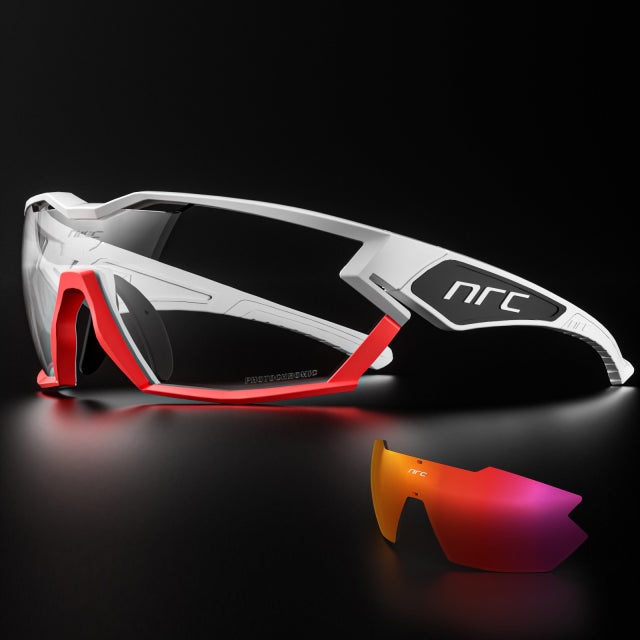 Photochromic Cycling Glasses